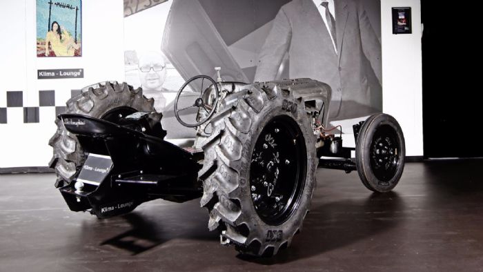 Η δημιουργία των 5 Centenari Tractori έγινε με αφορμή τα 100 χρόνια από τη γέννηση του Ferruccio Lamborghini.