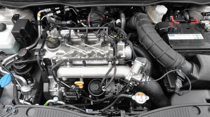 Η πολιτισμένη λειτουργία και η χαμηλή κατανάλωση αποτελούν τα βασικά πλεονεκτήματα του 3κύλινδρου πετρελαιοκινητήρα του Hyundai i20.
