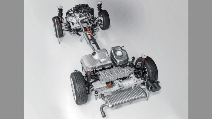 O ηλεκτροκινητήρας της BMW 225xe Active Tourer κινεί τους πίσω τροχούς καθιστώντας την ουσιαστικά τετρακίνητη εξ ου και το X στο όνομά της.