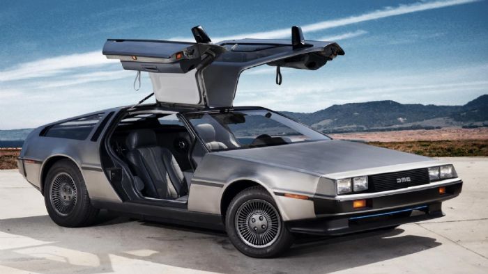 Το κλασικό DeLorean DMC-12 της ταινίας «Back to the Future», όντως επιστρέφει στο μέλλον, αυτή τη φορά στα αλήθεια.