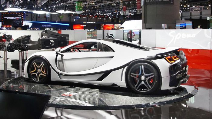 Το GTA Spano διαθέτει ένα εντελώς νέο αμάξωμα, φτιαγμένο από ανθρακονήματα, Kevlar, τιτάνιο και ένα λεπτό στρώμα από καθαρό άνθρακα (graphene).