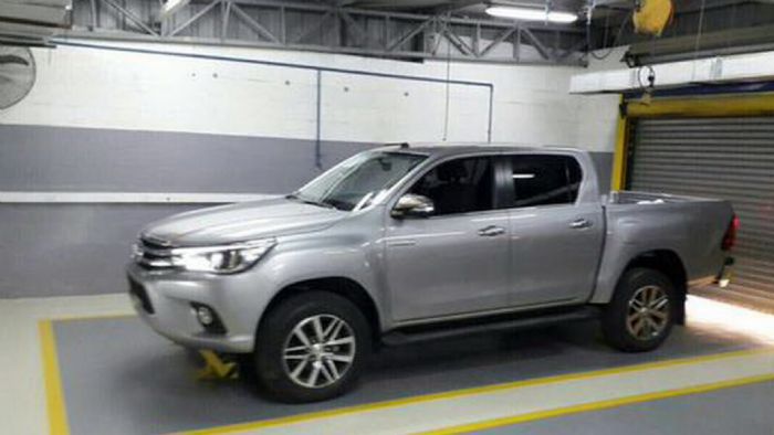 Ολοένα και περισσότερες εικόνες της νέας γενιάς του Toyota Hilux αναρτώνται πλέον στο διαδίκτυο, σχεδόν σε καθημερινή βάση.