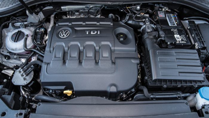 Ο 1,6 TDI κινητήρας της VW κινεί παραπάνω από αξιοπρεπώς το Tiguan ενώ είναι και οικονομικός. Συνδυάζεται αποκλειστικά με μηχανικό 6τάχυτο κιβώτιο που διακρίνεται για το θετικό του κούμπωμα.
