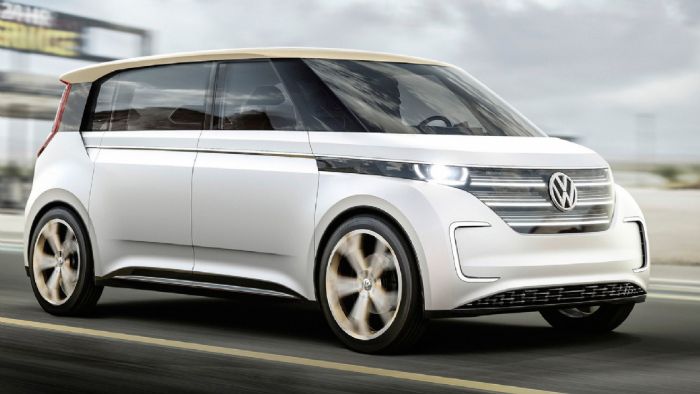Σύμφωνα με υπευθύνους της VW, η έκδοση παραγωγής ενός αμιγώς ηλεκτροκίνητου οχήματος όπως το BUDD-e είναι σχεδόν σίγουρη μέχρι και το 2020.