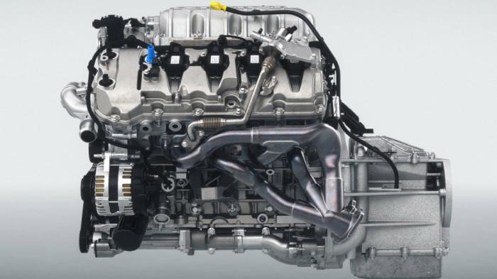 O V8 5,2 λίτρων κινητήρας έχει κομπρέσορα και αποδίδει 800 άλογα.