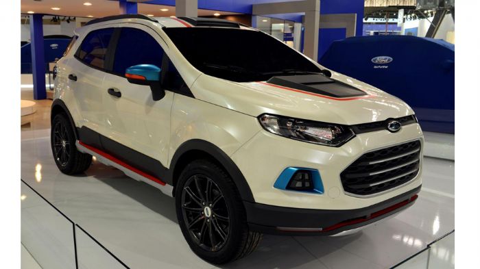 Tο πιο…εκδρομικό EcoSport Beast «φορά» λευκό κουστούμι με κόκκινες λεπτομέρειες, πατά σε 18άρες ζάντες αλουμινίου.
