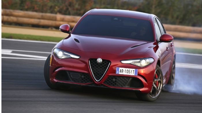 Μπορείτε να διαβάσετε τα πάντα για την Alfa Romeo στο νέο τεύχος του περιοδικού Auto Τρίτη που κυκλοφορεί. 