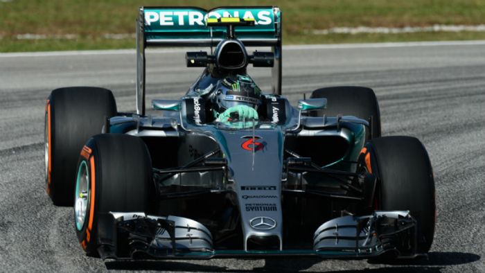 Σήμερα το πρωί στα πρώτα ελεύθερα δοκιμαστικά του GP Μαλαισίας, ο Nico Rosberg με χρόνο 1:40.124 ήταν ο ταχύτερος όλων. 