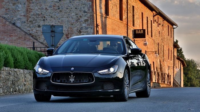 Η νέα Maserati Ghibli έρχεται για να «μείνει στην ιστορία» ως μια μικρότερη, ελαφρύτερη κι οικονομικότερη λιμουζίνα από την μεγαλύτερη Quattroporte.
