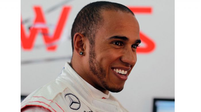 Ο Hamilton επιθυμεί και 3ο μονοθέσιο στην ομάδα της Mercedes, για τη F1 αρκεί να το οδηγεί ένας νεαρός πιλότος.