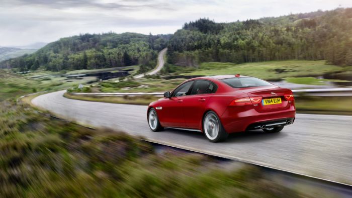 Η XE είναι το πιο προηγμένο, αποτελεσματικό και εκλεπτυσμένο σπορ sedan, που κατασκεύασε ποτέ η Jaguar, μια Jaguar ως το κόκκαλο.