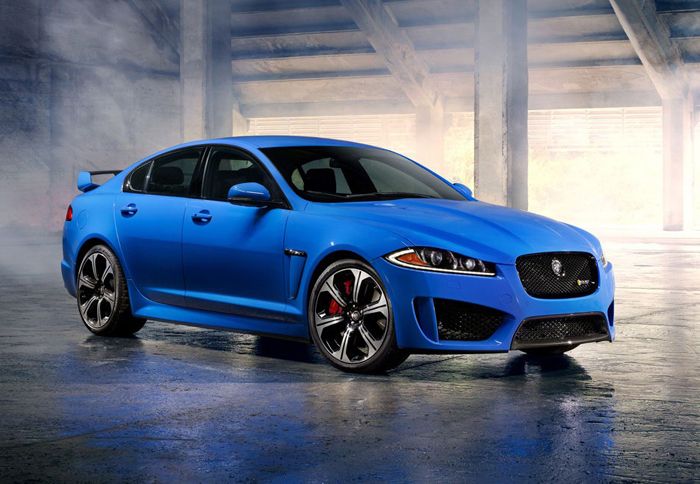 Στην έκθεση του Λος ¶ντζελες, παρουσιάστηκε το πιο γρήγορο και ισχυρό σεντάν μοντέλο της Jaguar, το XFR-S.