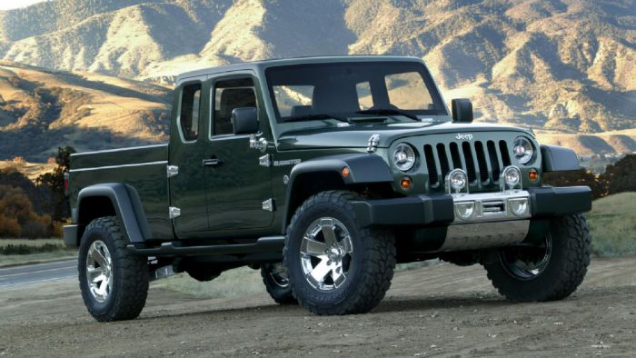 Ήδη από το 2005, η Jeep είχε παρουσιάσει μια πρωτότυπη έκδοση Pick-Up του Wrangler με την ονομασία «Gladiator».