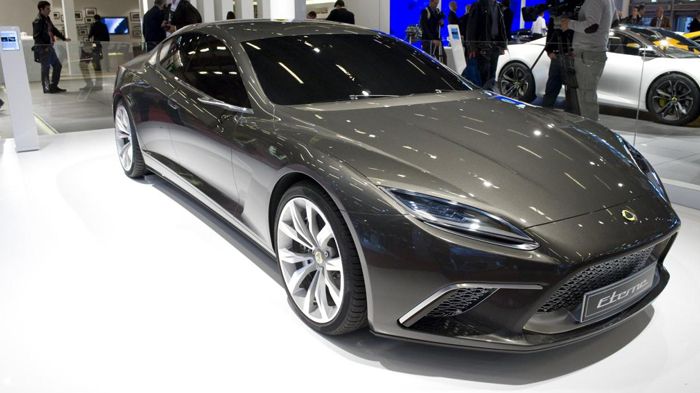 Οι πληροφορίες αναφέρουν ότι στα άμεσα σχέδια της Lotus είναι να λανσάρει δύο νέα μοντέλα, ένα μεγάλο crossover και ένα sedan (εικόνα το πρωτότυπο Eterne).