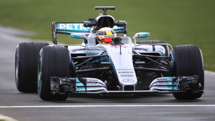 Παρουσιάστηκε σήμερα η νέα Mercedes-AMG W08 που αναμένεται να πρωταγωνιστήσει και στο φετινό πρωτάθλημα της Formula One.