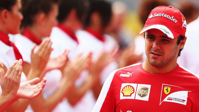 Ο Felipe Massa αντικαταστάθηκε από τον Kimi Raikkonen στην ομάδα της Ferrari για το επόμενο έτος.