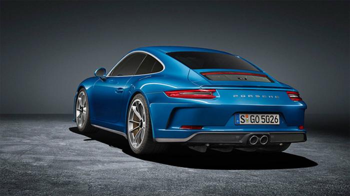 Η Porsche θα ετοιμάσει μέχρι το 2016 νέες υβριδικές πλατφόρμες, προκειμένου να «φορεθούν» σε όλα τα μοντέλα της.


