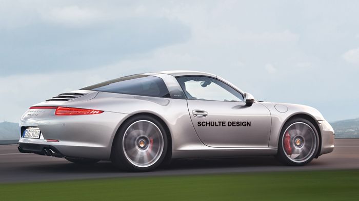 Στην αποκλειστική, κατασκοπευτική, ηλεκτρονικά επεξεργασμένη φωτογραφία, που εξασφαλίσαμε, αποκαλύπτεται η νέα Porsche 911 Targa, με το μοναδικό design, που… αιχμαλωτίζει τα βλέμματα.