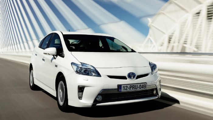 Οι πρώτες εκτιμήσεις θέλουν την επόμενη γενιά του Toyota Prius Plug-In Hybrid να μας έρχεται το 2016.
