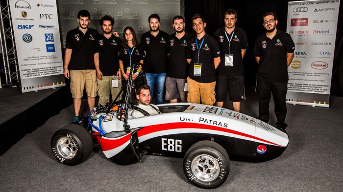 Oι φοιτητές του πανεπιστημίου
Πατρών και πιο συγκεκριμένα τα μέλη της UoP Racing Team.