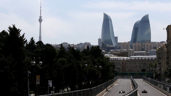 Δείτε τι έγινε σήμερα στο Μπακού του Αζερμπαϊτζάν, όπου φιλοξενείται φέτος για πρώτη φορά το GP Ευρώπης. Ποιος επικράτησε στις επεισοδιακές κατακτήτριες δοκιμές;