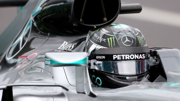 O Nico Rosberg στις κατατακτήριες δοκιμές ήταν ταχύτερος κατά 0,013 δλ. από τον team mate στη Mercedes, Lewis Hamilton.