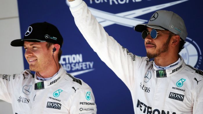Ο Lewis Hamilton θέλει τη νίκη αλλά και ένα μικρό θαύμα, για να κλέψει τον τίτλο από τον Nico Rosberg, που δεν έχει ιδιαίτερο άγχος, καθώς ακόμα και αν ο Βρετανός κερδίσει όλους τους αγώνες, του αρκεί η δεύτερη θέση.