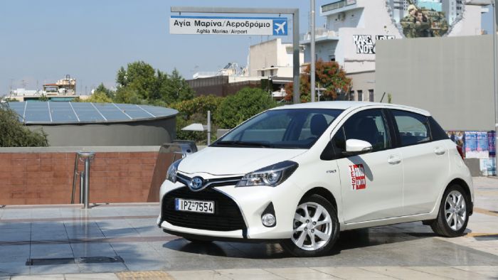 To Yaris Hybrid καίει μόλις 3,1 λτ./100 χλμ. μέσα στην πόλη χάρη στην υβριδική τεχνολογία Toyota.