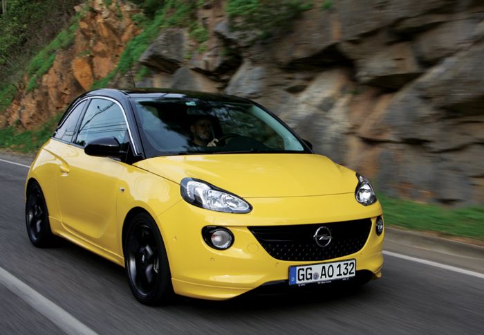 Χωρίς ρετρό διαθέσεις, το Opel Adam στοχεύει στο μοντέρνο lifestyle.