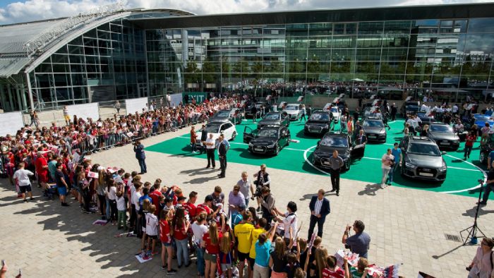 Κάθε χρόνο τέτοια εποχή, οι παίκτες της Μπάγερν Μονάχου, διαλέγουν ποιο μοντέλο της Audi θέλουν να οδηγούν τους επόμενους 12 μήνες. 