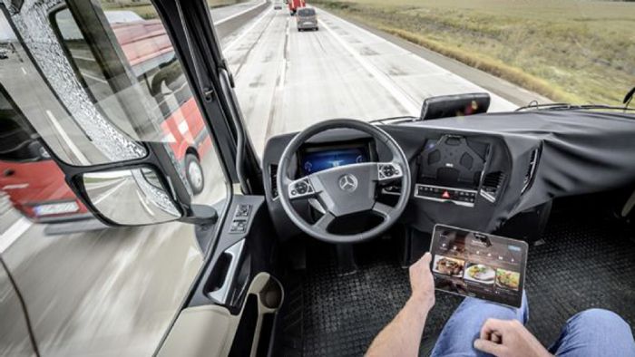 Με επιτυχία ολοκληρώθηκε η πρώτη κυκλοφορία του αυτόνομου φορτηγού στη Γερμανία.