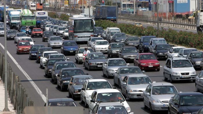 Για ημέρες του Πάσχα θα ισχύσει απαγόρευση της κίνησης βαρέων οχημάτων στο εθνικό οδικό δίκτυο. Δείτε σε ποια σημεία θα εφαρμοστούν οι περιορισμοί.