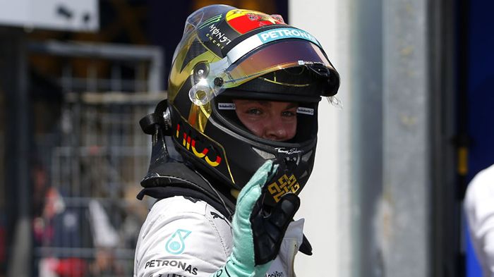 Ο Nico Rosberg χαίρεται με την pole position στο Hockenheim, πόσο μάλλον όταν δεν θα νιώσει στον αυριανό αγώνα την πίεση του Lewis Hamilton.