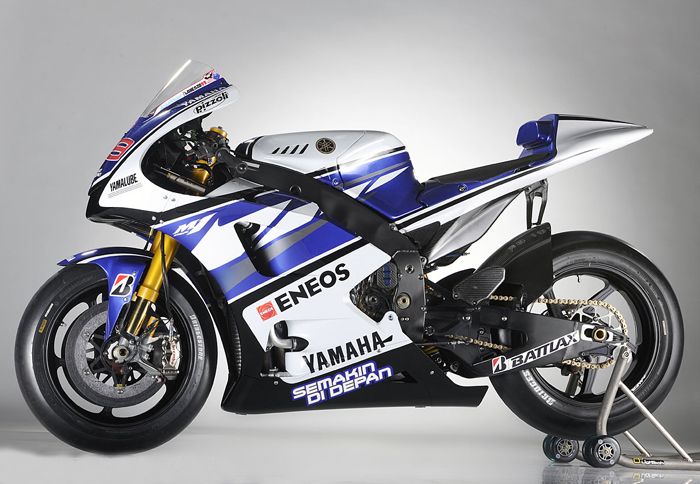 Τα νέα χρώματα της Μ1 2012 παρουσίασε η Yamaha στην Jerez.
