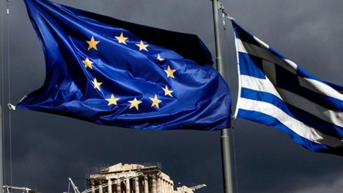 Η πιθανότητα ενός Grexit θα πρέπει να τρομάζει Fiat και PSA (Peugeot - Citroen) λένε οι αναλυτές.
