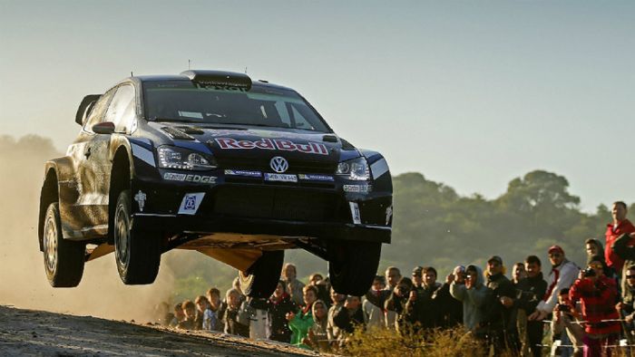 Ο Jari-Matti Latvala θέλεί να κάνει δύο σερί νίκες και στην Αργεντινή «πετάει», έχοντας μέχρι στιγμής πίσω κατά 7,9 δλ. το δεύτερο Volkswagen Polo R, αυτό του team-mate και πρωταθλητή, Sebastien Ogier