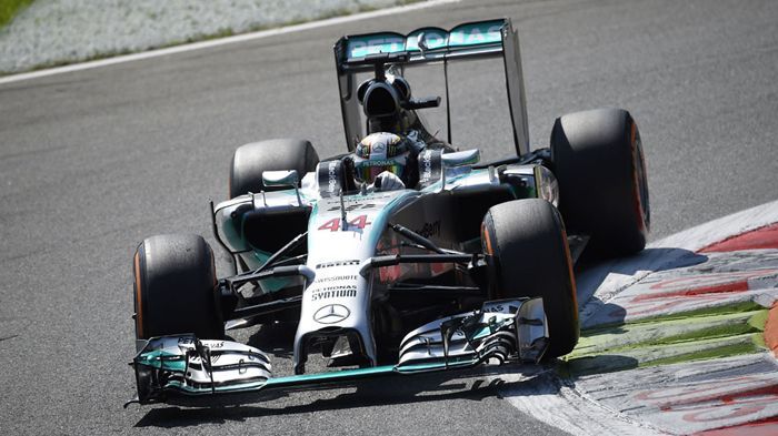 Ο Lewis Hamilton πήρε στην Ιταλία την πρώτη pole position μετά από οχτώ Grand Prix.