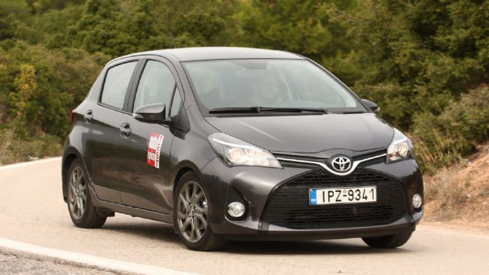 Με μεγάλη διαφορά από τον δεύτερο, το Toyota Yaris παραμένει εμφατικά στην πρώτη θέση των πωλήσεων της αγοράς. 