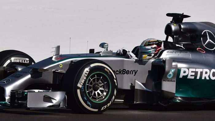 Στην 2η περίοδο, πάλι, η επίδοση του Lewis Hamilton ήταν άκρως εμφατική, καθώς ήταν σχεδόν ένα δλ. ταχύτερος από τον 2ο Kevin Magnussen.