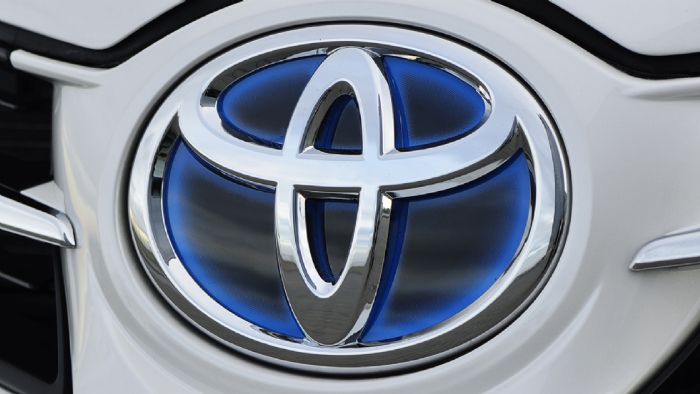 Σε τεράστια ανάκληση προχωρά η Toyota παγκοσμίως για δυο εντελώς διαφορετικούς λόγους. Δείτε όλες τις πληροφορίες.