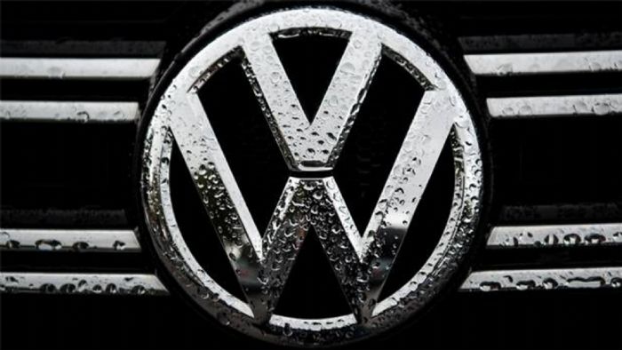 Στον απόηχο του σκανδάλου με τις εκπομπές ρύπων στα πετρελαιοκίνητα μοντέλα της, η VW προχωρά σε νέα ανάκληση 800.000 αυτοκινήτων.
