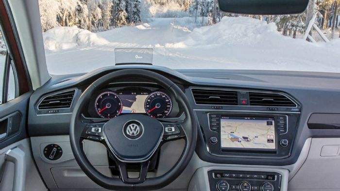 Με τεχνολογία θερμαινόμενου φύλλου από ασήμι το νέο παρμπρίζ της VW. 
