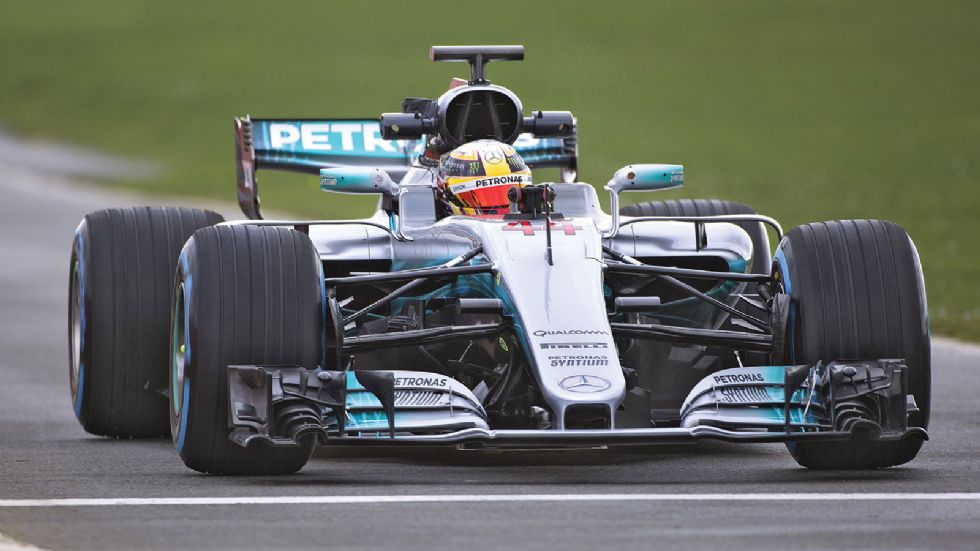Κυρίαρχος στην F1 είναι η Mercedes χάρη στον κινητήρα της AMG. Μάλιστα τον κινητήρα αυτόν προμηθεύονται και άλλες ομάδες της F1.