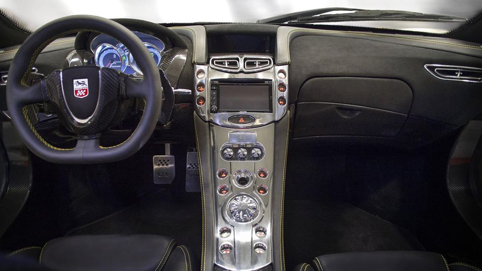 Λιγότερο εντυπωσιακό από το αμάξωμα, είναι το εσωτερικό του νέου GTA Spano.