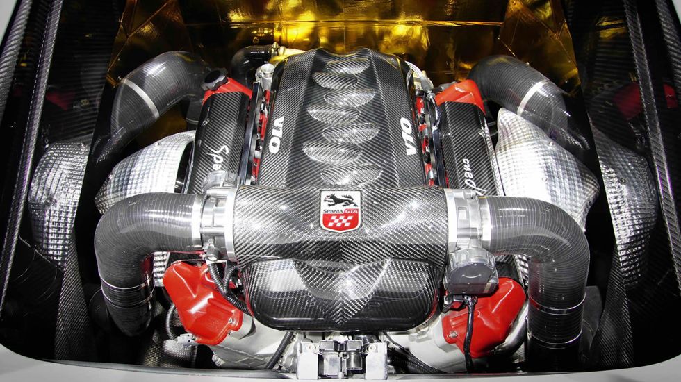 Ο κινητήρας των 938 ίππων και 1.220 Nm, επιτρέπει στο νέο Spano να κάνει το 0-100 χλμ./ώρα μέσα σε μόλις 2,9 δλ., με την τελική ταχύτητα να ορίζεται στα 370 χλμ./ώρα.