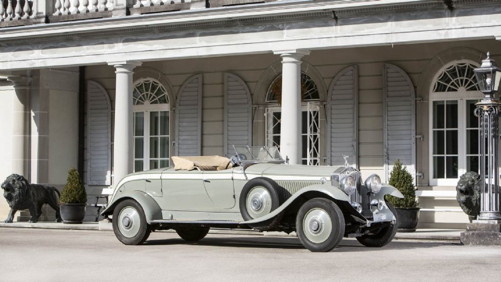 Υπάρχει μία Rolls-Royce Silver Ghost Double Phaeton του 1921, αλλά και μία Phantom II του 1934.
