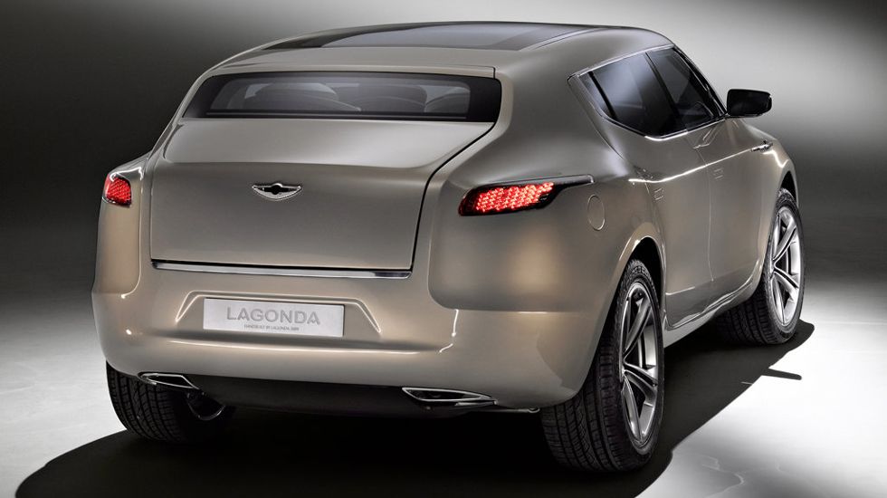 Η Aston Martin θέλει μέχρι το 2020 να δημιουργήσει και νέες μεγάλες και πολυτελείς λιμουζίνες με υβριδικά μοτέρ που θα δανειστεί από την Daimler (εικόνα Lagonda concept).