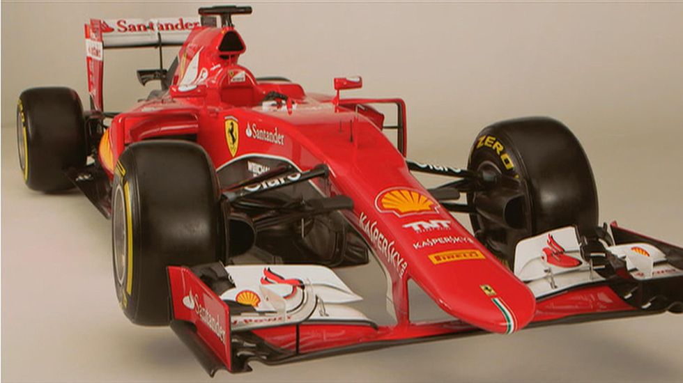 Ο Φιλανδός πιλότος της F1, Kimi Raikkonen δοκίμασε και αυτός με τη σειρά του το νέο μονοθέσιο της Ferrari, το SF15-T και δήλωσε ικανοποιημένος από το αποτέλεσμα.
