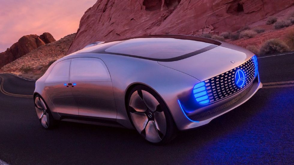 Η επεκτασιμότητα της νέας ηλεκτρικής πλατφόρμας EVA (Electric Vehicle Architecture), θα επιτρέψει στη Mercedes να φτιάξει πάνω της από μικρότερα μοντέλα έως SUV (Mercedes-Benz F015 Luxury in Motion Co