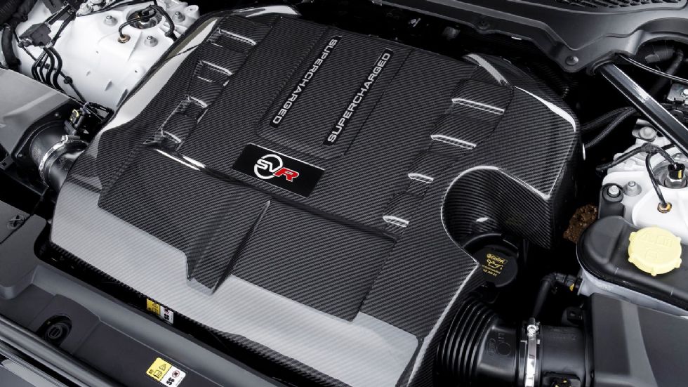 Η Jaguar XE SVR θα πάρει μια χαμηλότερη εκδοχή του 5λιτρου turbo V8 κινητήρα της JLR, που αποδίδει 550 ίππους στο Range Rover Sport SVR (φωτό) και 575 στην F-Type SVR.